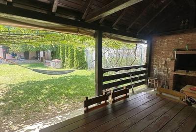 Casă cu 4 camere cu Teren 1700 Mp în Central - 1