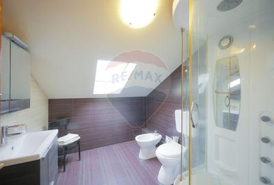 Hotel/Pensiune, de 438 mp, în Nufărul - 30