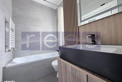 Casă cu 4 camere cu Teren 300 Mp în Central - 11