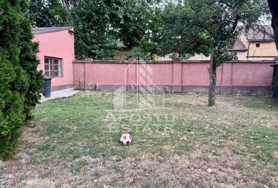 Apartament 2 camere,la casa,curte comuna,zona Dambovita - 12