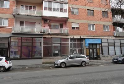 Spațiu comercial, de 68 mp, în Central - 1