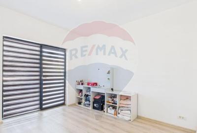 Duplex 85 mp utili, curte 200 mp vedere la lac ?i p?... - 5