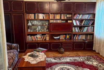 Apartament cu 3 camere decomandat în Micro 5 - 1