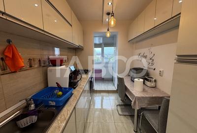 Apartament renovat complet 3 camere 2 bai 73 mpu etaj 3 Mihai Viteazul Apartament renovat complet 3 camere 2 bai 73 mpu etaj 3 Mihai Viteazul - 3