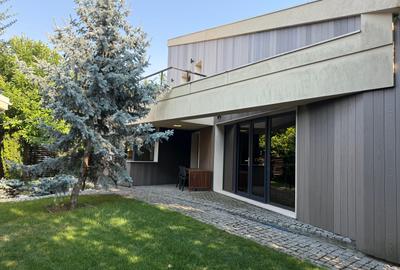 CASA MODERNA CU 4 CAMERE DE VANZARE / 1000 MP DE TEREN
