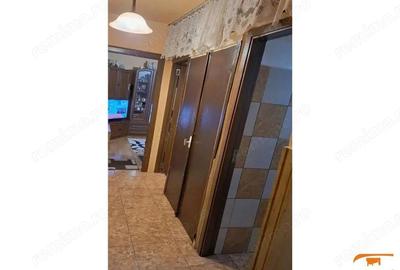 Apartament 3 camere zona Dacia etaj 2 cu centrala - 4