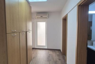 Birou, de 438 mp, în P-ța Victoriei - 16