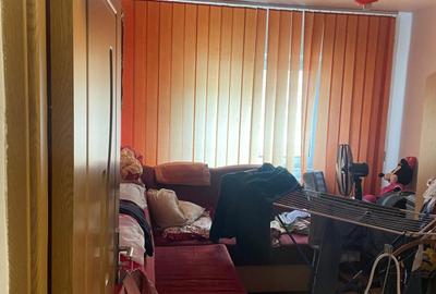 Apartament cu 4 camere decomandat în Câlnic - 1
