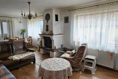Casă cu 4 camere cu Teren 569 Mp în Central