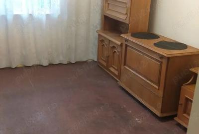 Apartament cu 3 camere decomandat în Aleșd - 2