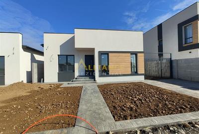 Casă individuală cu 4 camere cu Teren 330 Mp în Berceni - 1