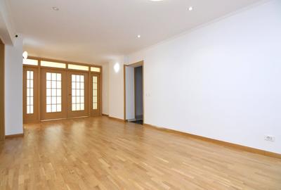 Apartament cu 4 camere decomandat în Unirii - 4
