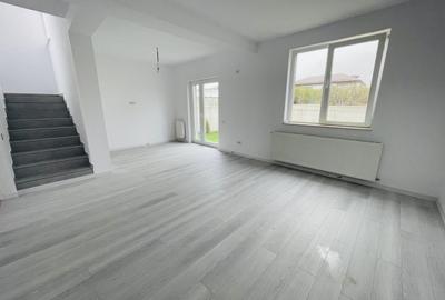 Casă cu 4 camere cu Teren 250 Mp în Domnești - 4