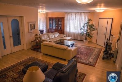 Vila cu 7 camere de vanzare in Baicoi, zona Vest, 360 mp #13205 - 2