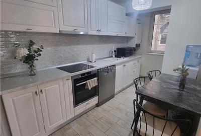 Apartament cu 3 camere decomandat în Libertății - 2