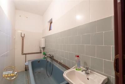 FILM! De vanzare casa traditionala, cu dependinte si facilitati, in Bretcu, Cova - 9