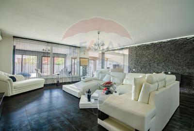 Casă individuală cu 5 camere cu Piscina în Dumbrăvița