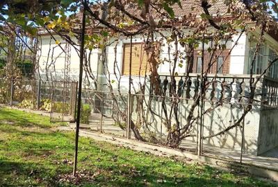 Casă cu 4 camere în Luna - 1