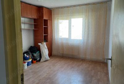 Garsonieră decomandată în Tractorul - 4