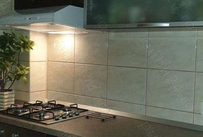 Garsonieră semidecomandată în Titan