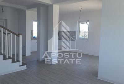 Casă cu 4 camere cu Canalizare în Bucovăț (Remetea Mare) - 11