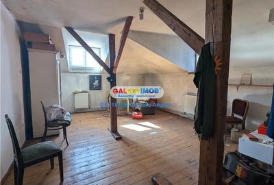 Casă cu 8 camere cu Garaj în Unirii - 39