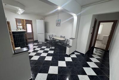 Apartament cu 2 camere decomandat în Central - 1