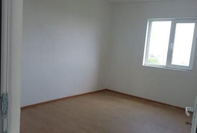 Casă cu 4 camere cu Teren 400 Mp în Central - 7