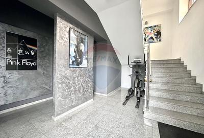 Spațiu comercial, de 926.10998535156 mp, în Central - 3