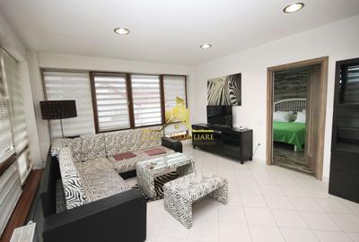 Apartament cu 3 camere semidecomandat în Între Lacuri