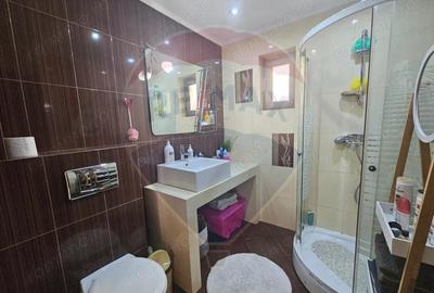 Casă cu Teren 350 Mp în Central - 10