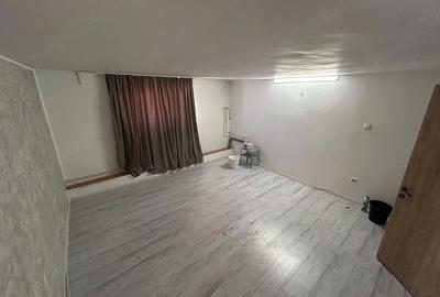 Spațiu comercial, de 200 mp, în Central - 1