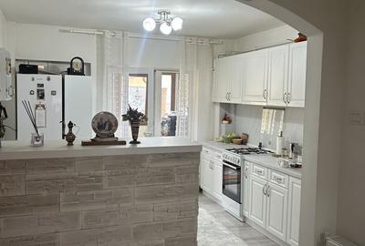 Apartament cu 3 camere decomandat în Lenin Sud