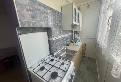 1 cam, etaj 1, 26 mp, bloc caramida, zona Zahana - 12