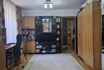 Garsoniera Trivale etaj1 din4 45 mp moderna 2 balcoane bloc 2005 65000euro - 1