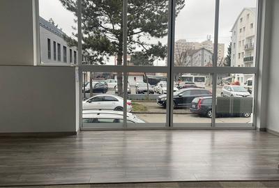 Spațiu comercial, de 75 mp, în Central - 2