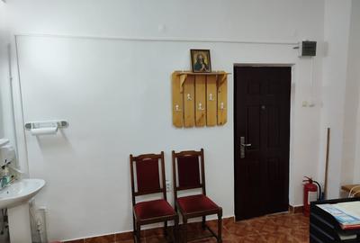 Spațiu comercial, de 15 mp, în Central - 4