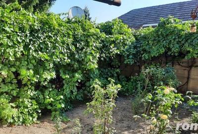Casă cu 5 camere cu Teren 2104 Mp în Semicentral - 1