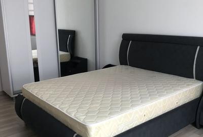 Apartament cu 2 camere decomandat în Apărătorii Patriei