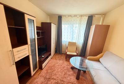 Garsoniera mobilata etajul 1 zona Calea Bucuresti ,libera. Garsoniera mobilata etajul 1 zona Calea Bucuresti ,libera. - 3