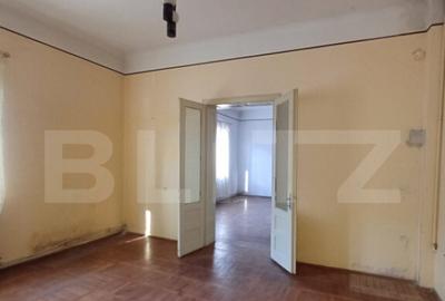 Casa renovabila, 6 camere in zona Centrala - 34