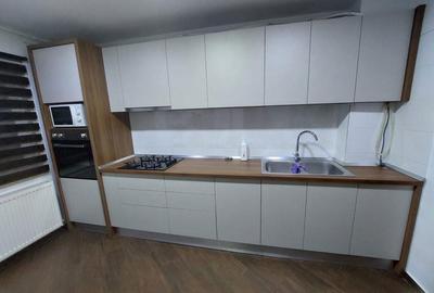 Apartament cu 3 camere decomandat în Central - 1
