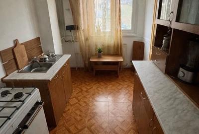 Apartament cu 2 camere decomandat în Frații Golești - 5
