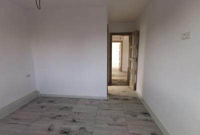 Casă individuală cu 3 camere cu Canalizare în Lumina - 4