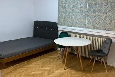 Garsoniera ultracentral piata romana- Ase - 3