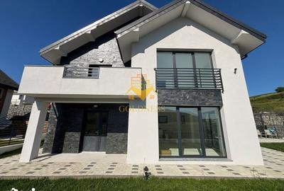 Casă cu 4 camere cu Teren 500 Mp în Central