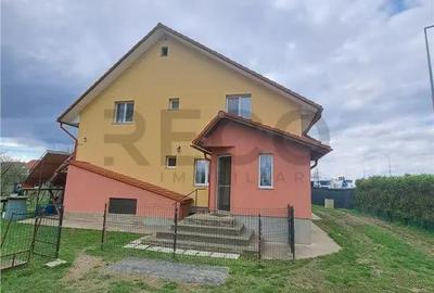 Casă cu 6 camere cu Teren 1800 Mp în Central - 2
