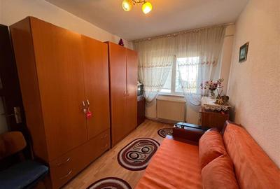 Apartament cu 3 camere decomandat, mobilat în Alexandru cel Bun - 10
