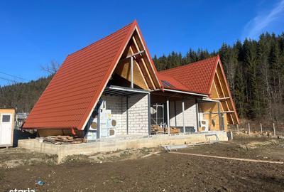 Casă cu 5 camere cu Teren 673 Mp în Tulnici - 2