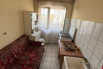 Apartament cu 2 camere decomandat, etaj 3/8, zona Tatarasi - 3